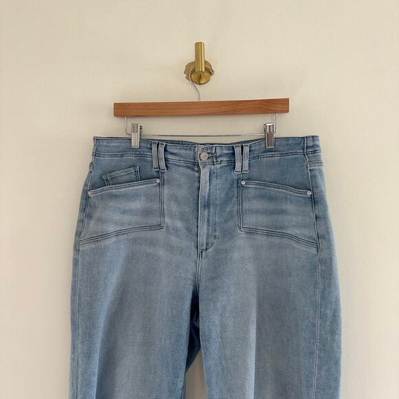 PAIGE The Anessa High-Rise Crop Wide Leg Jeans in Shooting Star 33 - Picture 4 of 12